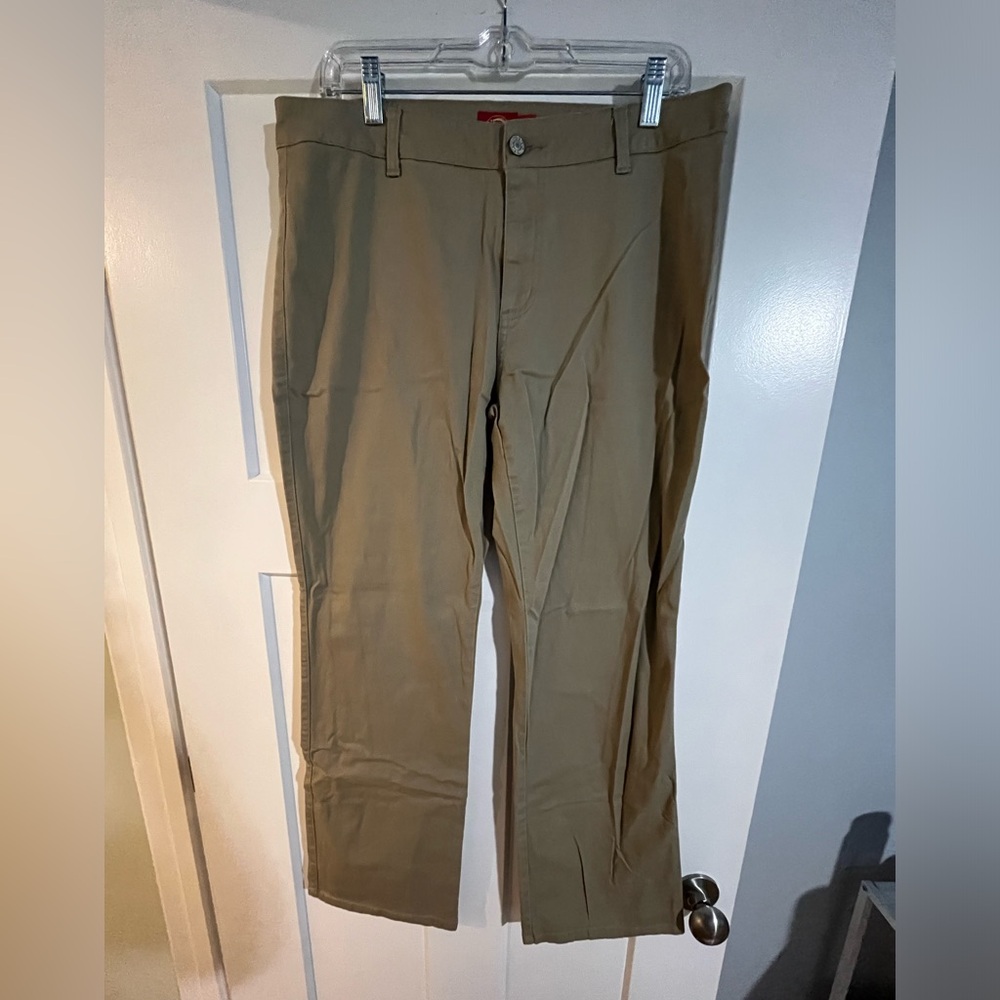 Dickies khakis